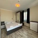 Izvora Front 公寓式酒店