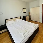 Izvora Front 아파트호텔