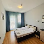 Izvora Front 골든샌드
