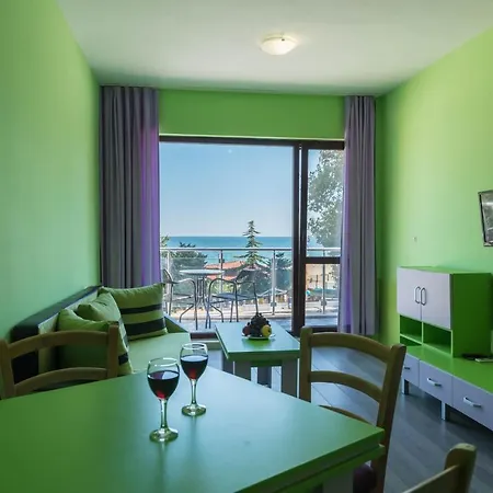 1-st Line Izvora Sea View On Hotel de apartamente 3*