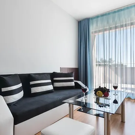 1-st Line Izvora Sea View On 3* Nisipurile de Aur