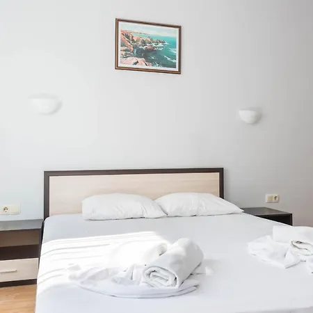 Hotel de apartamente 1-st Line Izvora Sea View On 3*