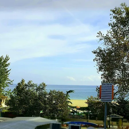 Appart hôtel Izvora Front 3*