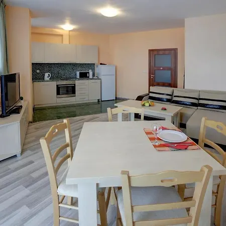 Hotel de apartamente 1-st Line Izvora Sea View On