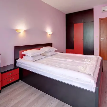 1-st Line Izvora Sea View On 3*