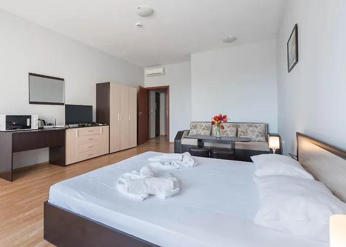 Izvora Front 3* Zlate písky