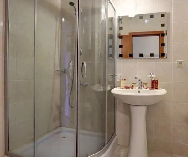 Izvora Front Aparthotel