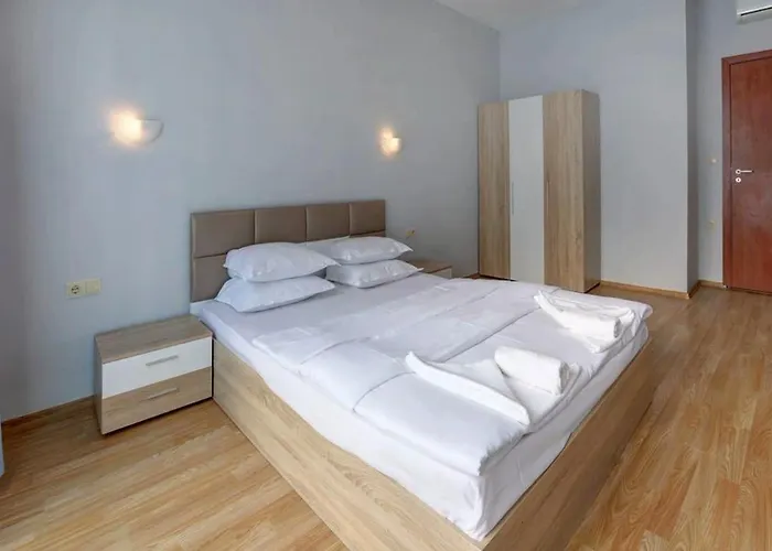 Izvora Front 3* Zlate písky