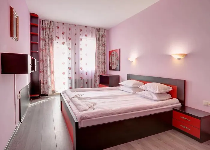 Izvora Front Aparthotel 3*