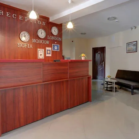 Izvora Front גולדן סנדס