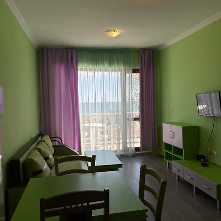 Apartmanhotel Izvora Front