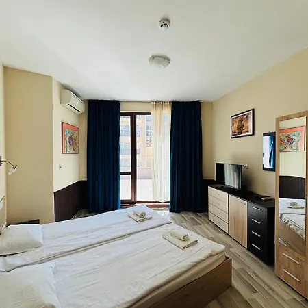 Izvora Front Apartmanhotel Aranyhomok