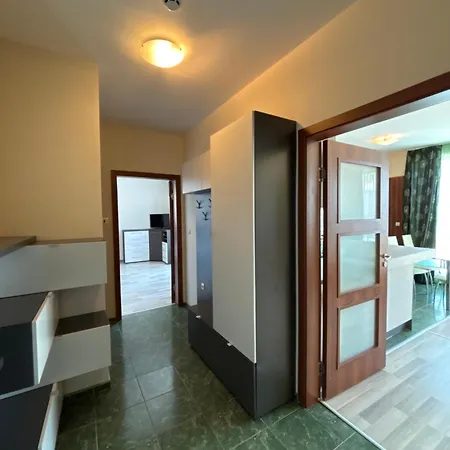 Izvora Front 4* Aranyhomok