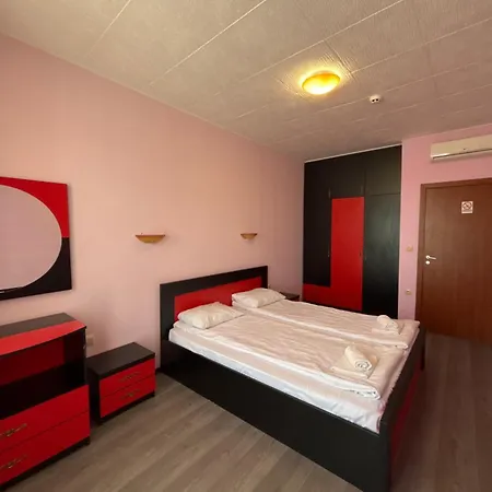 Apartmanhotel Izvora Front 4*