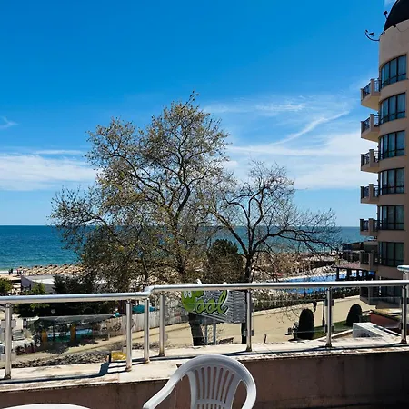 Izvora Front Apartmanhotel Aranyhomok