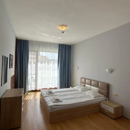 Apartmanhotel Izvora Front