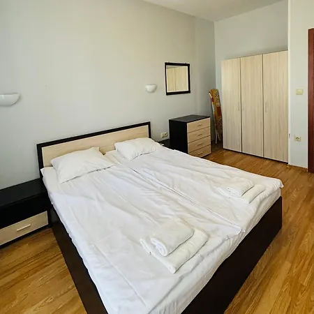 Izvora Front Apartmanhotel