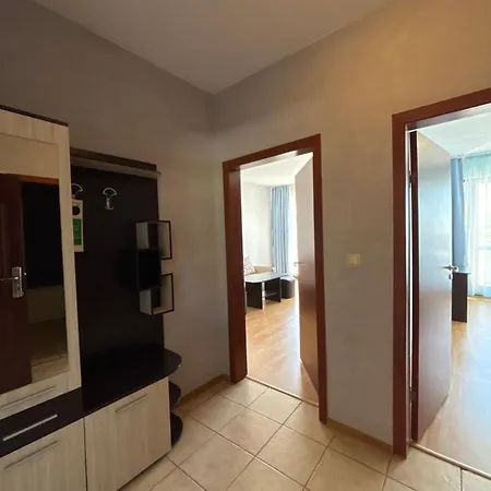 Izvora Front Apartmanhotel Aranyhomok