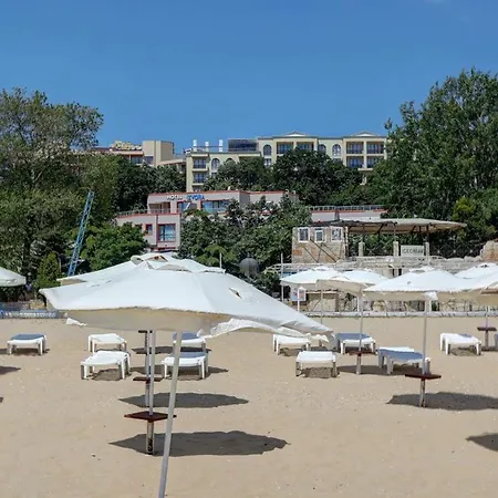 1-st Line Izvora Sea View On Aparthotel 3*