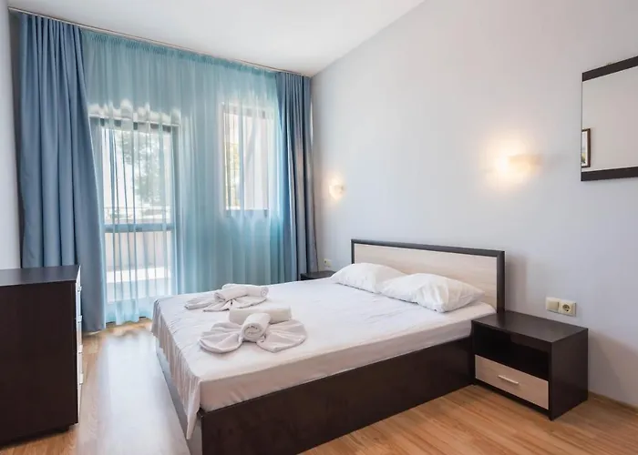 Izvora Front Aparthotel